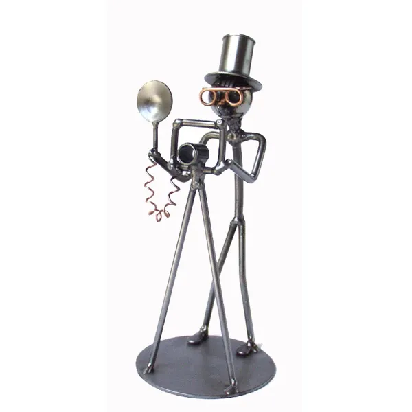 8062 - Figure "Photographer" wired line