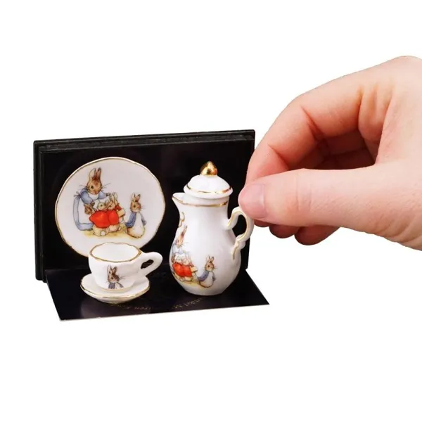 060.172/0 - Peter Rabbit Classic" Miniature Jug Set