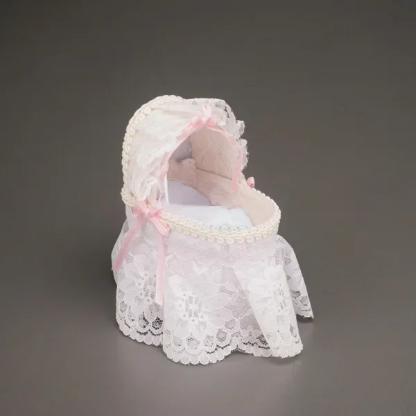 Baby cot with lace, empty
