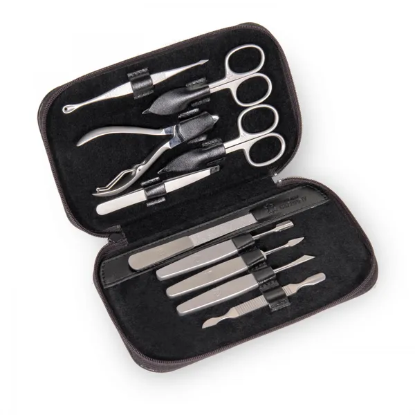 TR600R.0104 - 10-piece manicure case Manicure set black leather