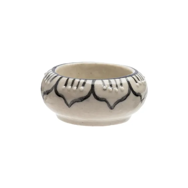 KH015 - TRADITIONAL tea light holder