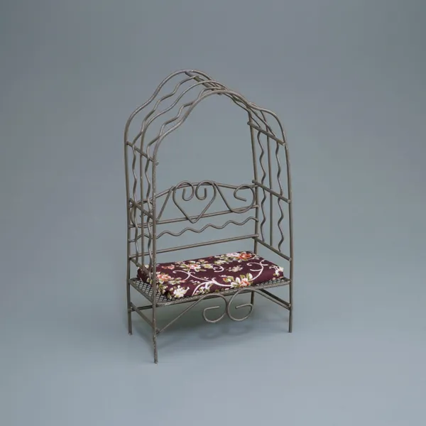 001.807/3 - Garden bench with rose arch, miniature