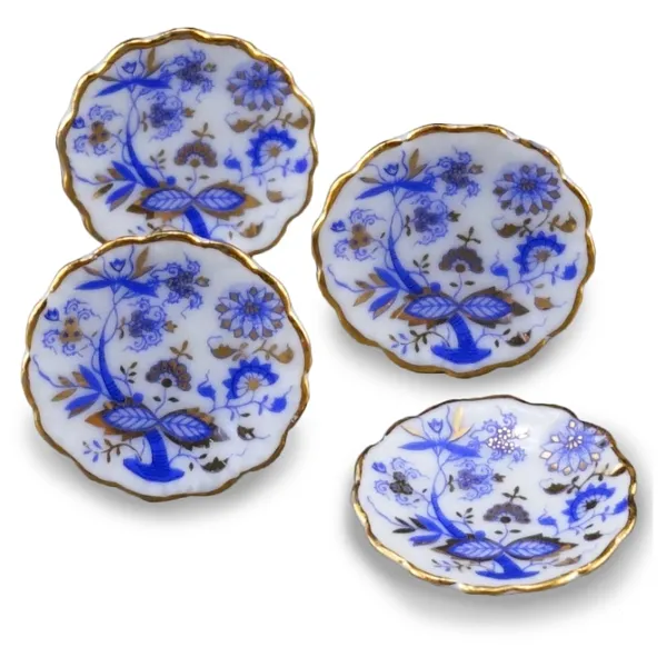 001.389/5 - Four dinner plates "Blue Onion", miniature