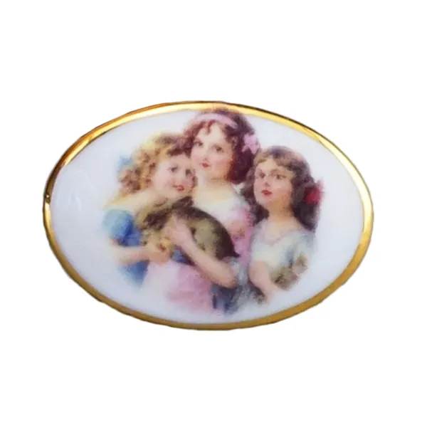 001.469/0 - Porcelain plate for bed, miniature