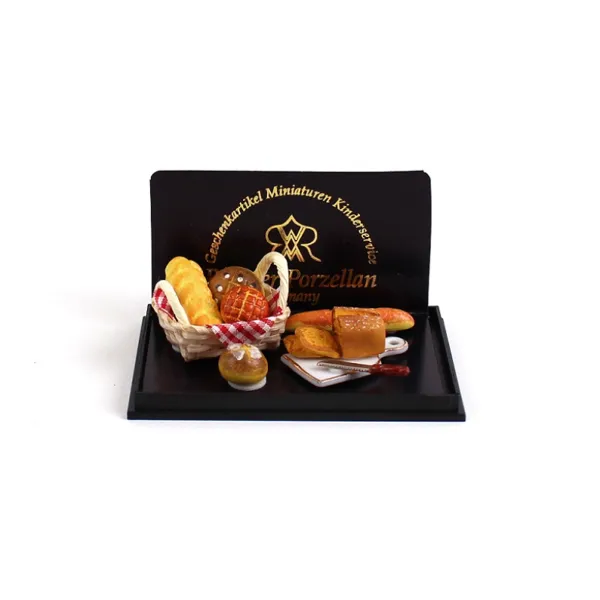 001.795/6 - Various pastries, miniature